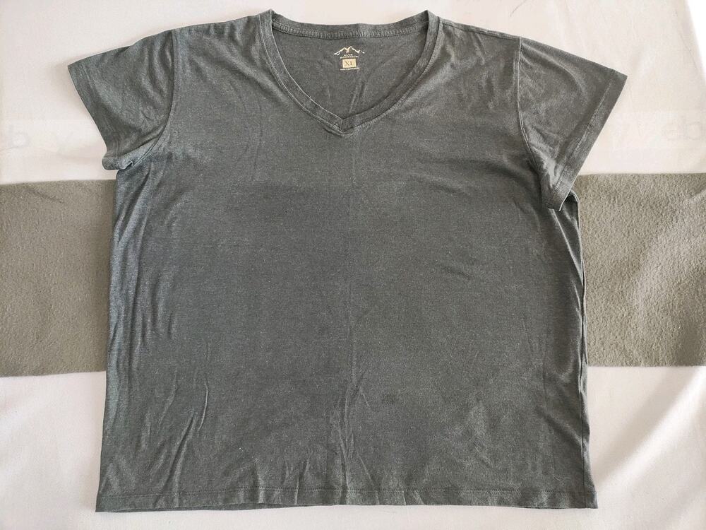 Blue Mountain XL Womens V-neck T-shirt Gray Good Condition Short Sleeve Comfy